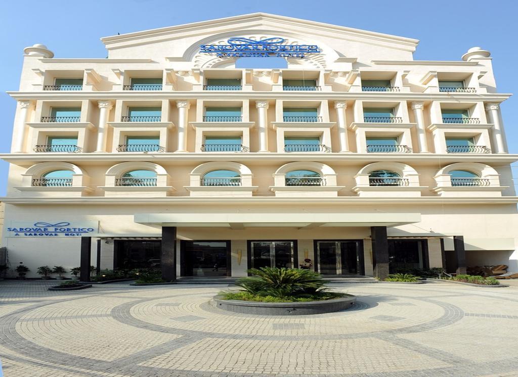Hotel Sarovar Portico-