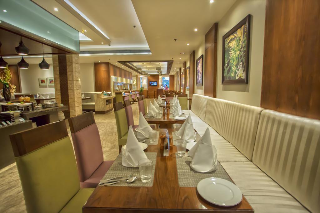 Hotel Sarovar Portico-