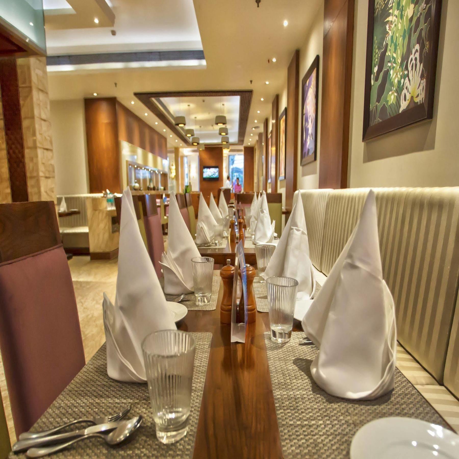 Sarovar Portico- 4*